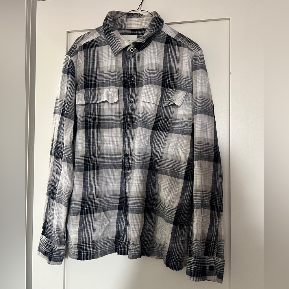 American Eagle Black and White Plaid Button-Up Flannel Shirt